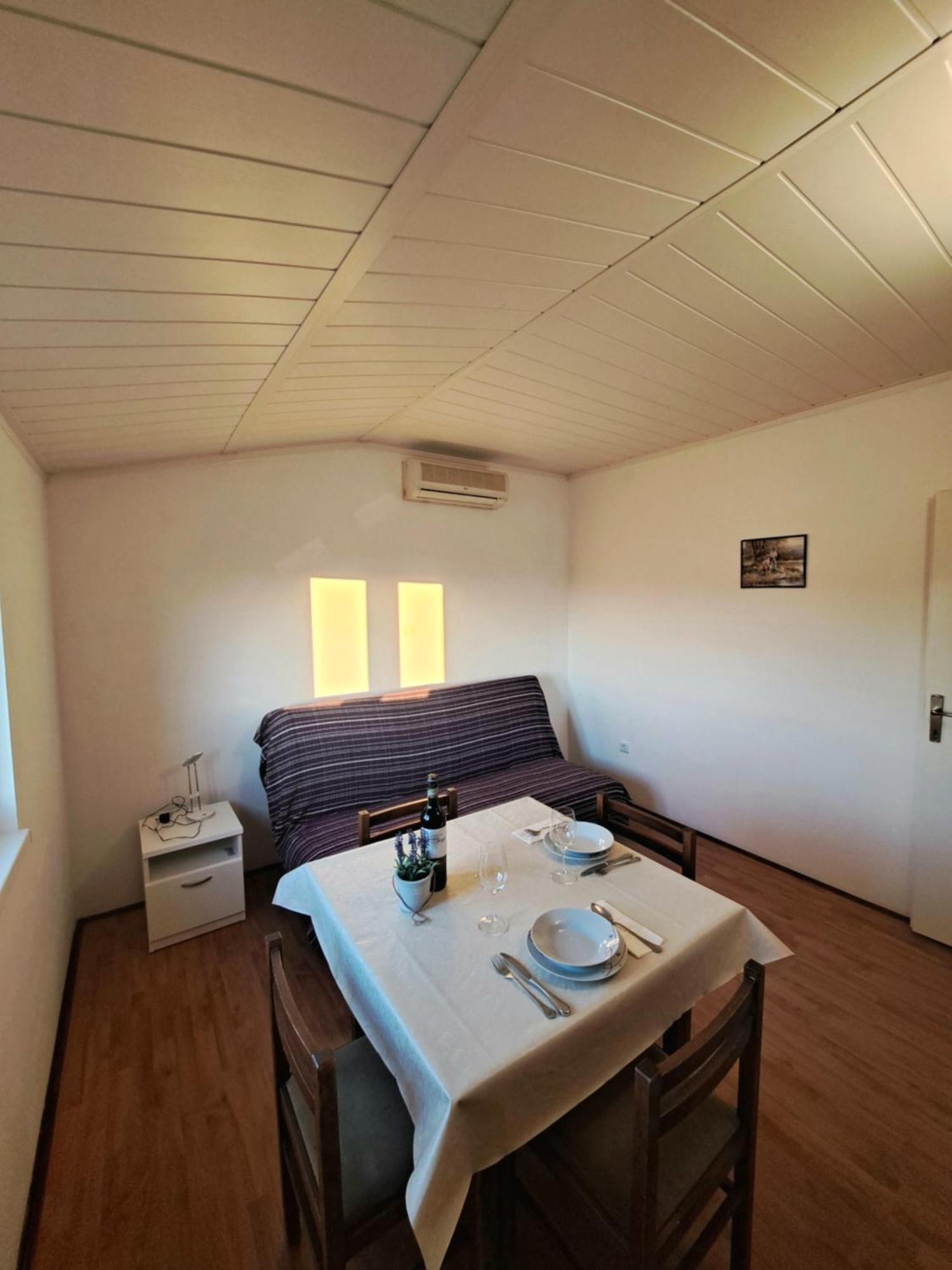 Apartments Maruna Maslenica Ngoại thất bức ảnh