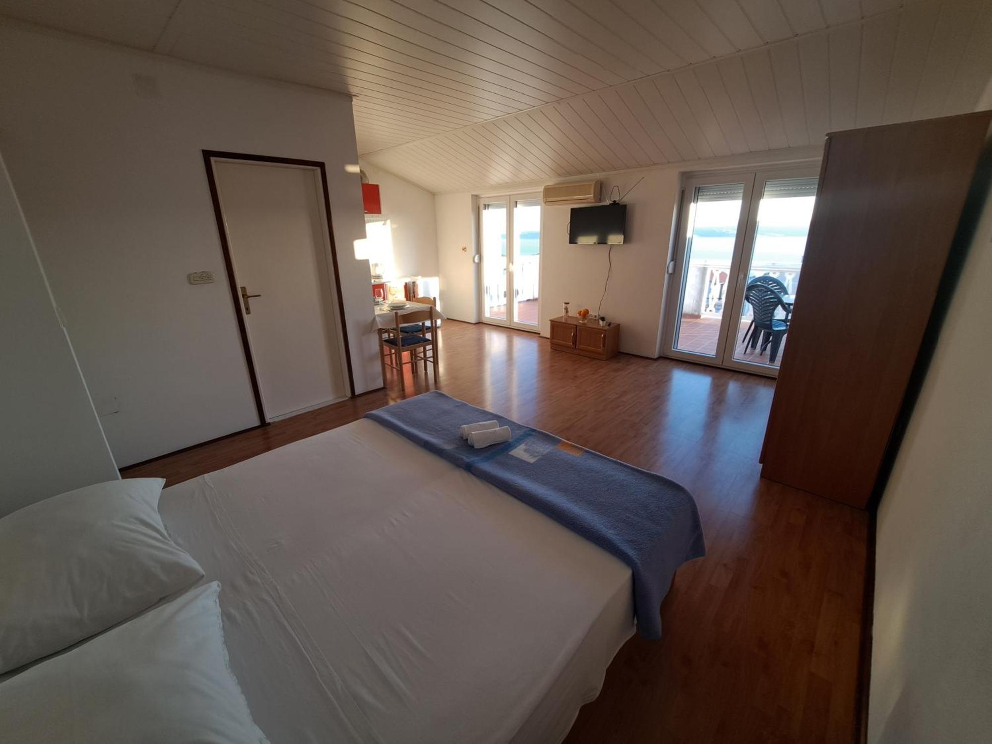 Apartments Maruna Maslenica Ngoại thất bức ảnh
